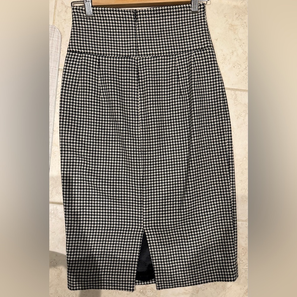 Zara Black and White Houndstooth Skirt - Picture 7 of 7